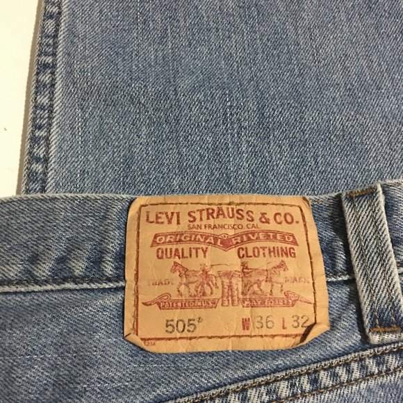 Levi's 505 Regular Fit Mens Jeans Size 36x32 Light Wash - Picture 6 of 11
